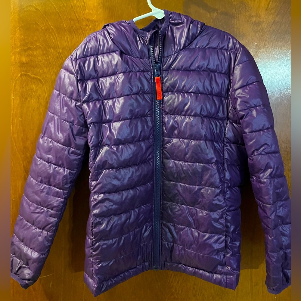 Primary Lightweight Puffer Coat in Grape (Like New)